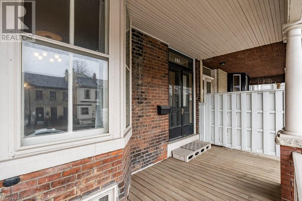 282 MAIN Street W
