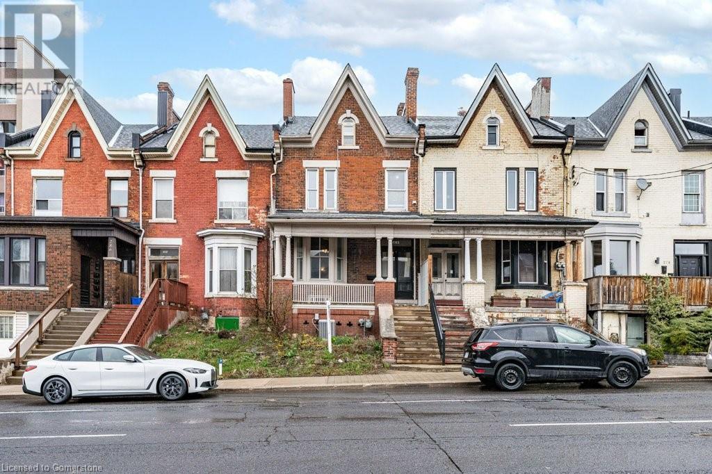 282 MAIN Street W