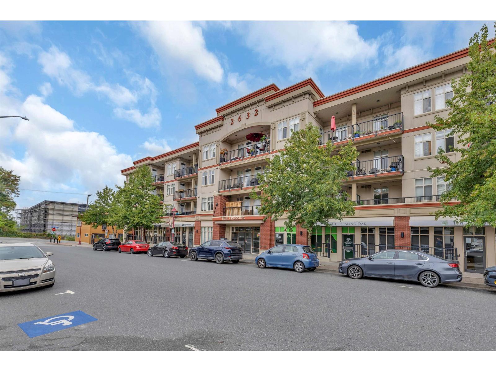 104 2632 PAULINE STREET