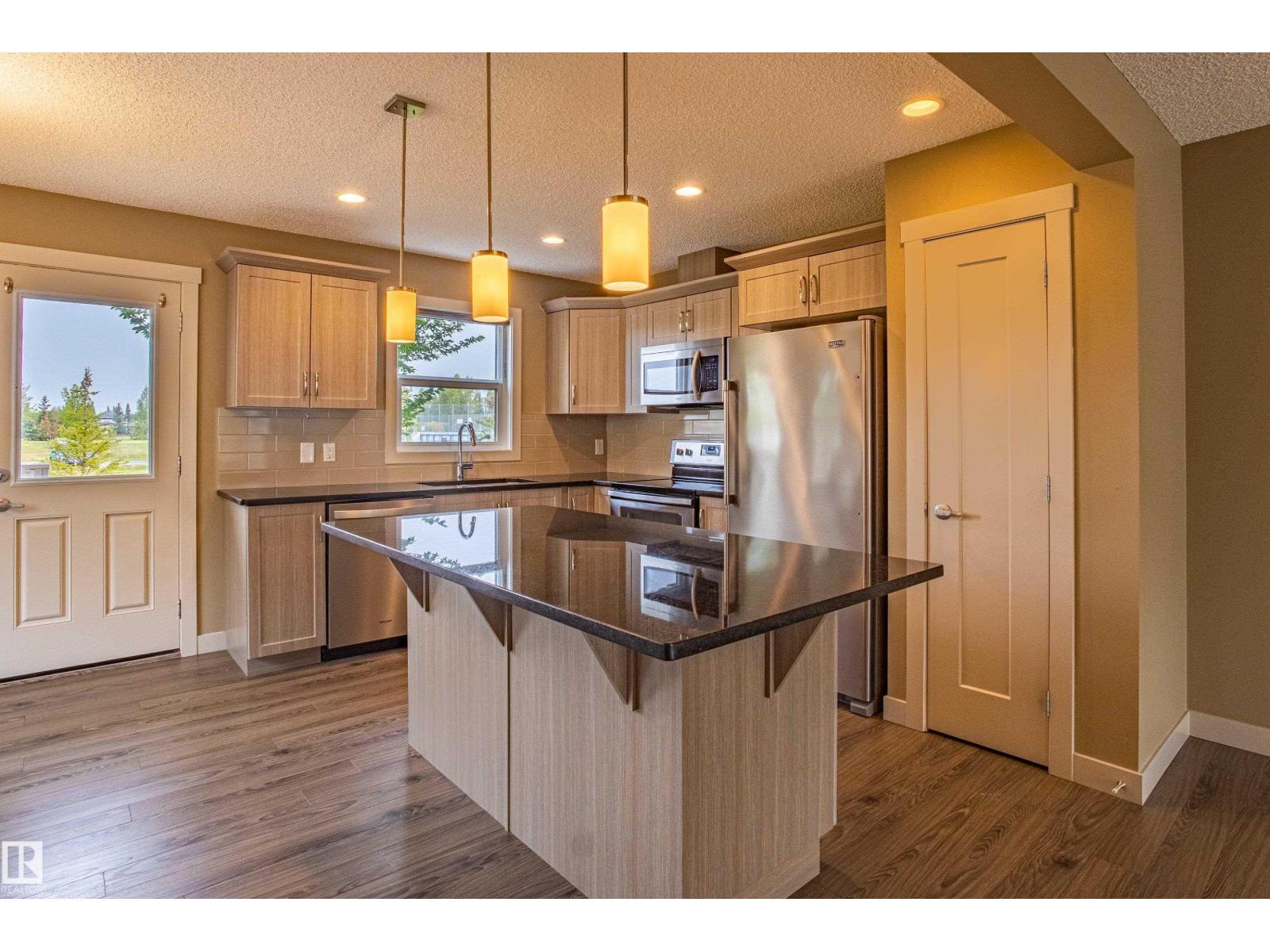 #32 2121 HADDOW DR NW