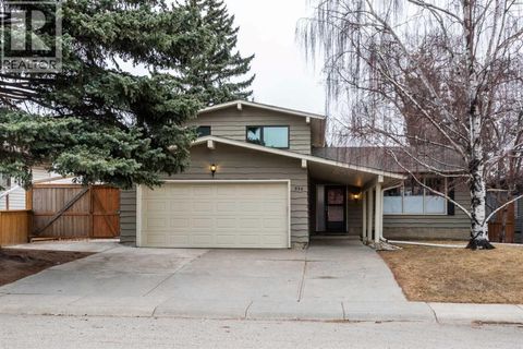 356 Cannington Place SW Calgary AB T2W1Z9