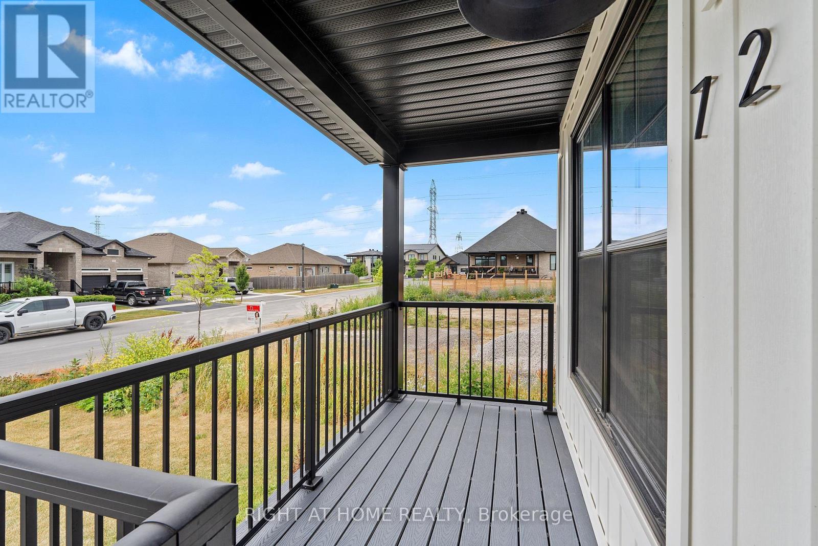 725 SQUIRREL HILL DRIVE