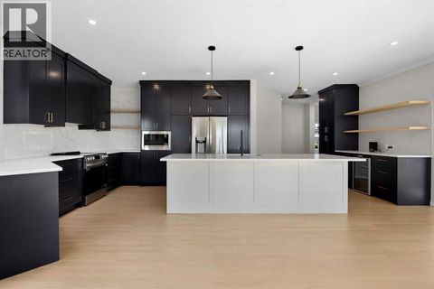 21 Douglas Woods Manor SE Calgary AB T2Z2E7