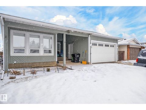 25 STIRLING RD NW Edmonton AB T5X4C2