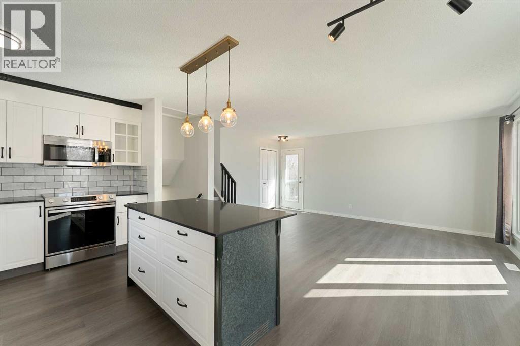 6808 Rundlehorn Drive NE