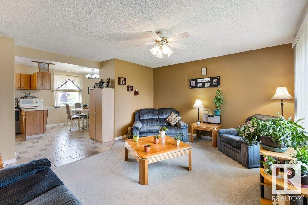 11403 129 AV NW