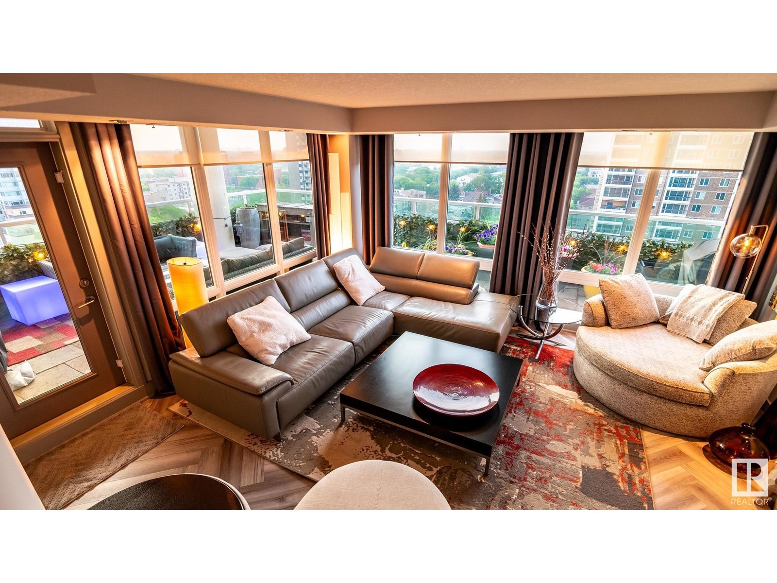 #1204 10055 118 ST NW NW