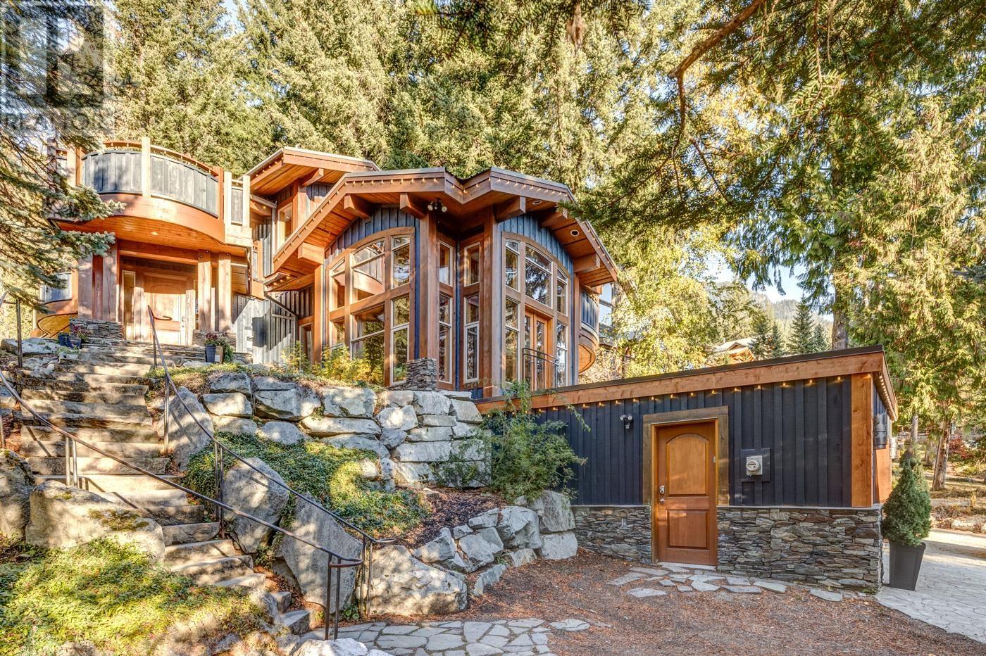 8348 MOUNTAIN VIEW DRIVE