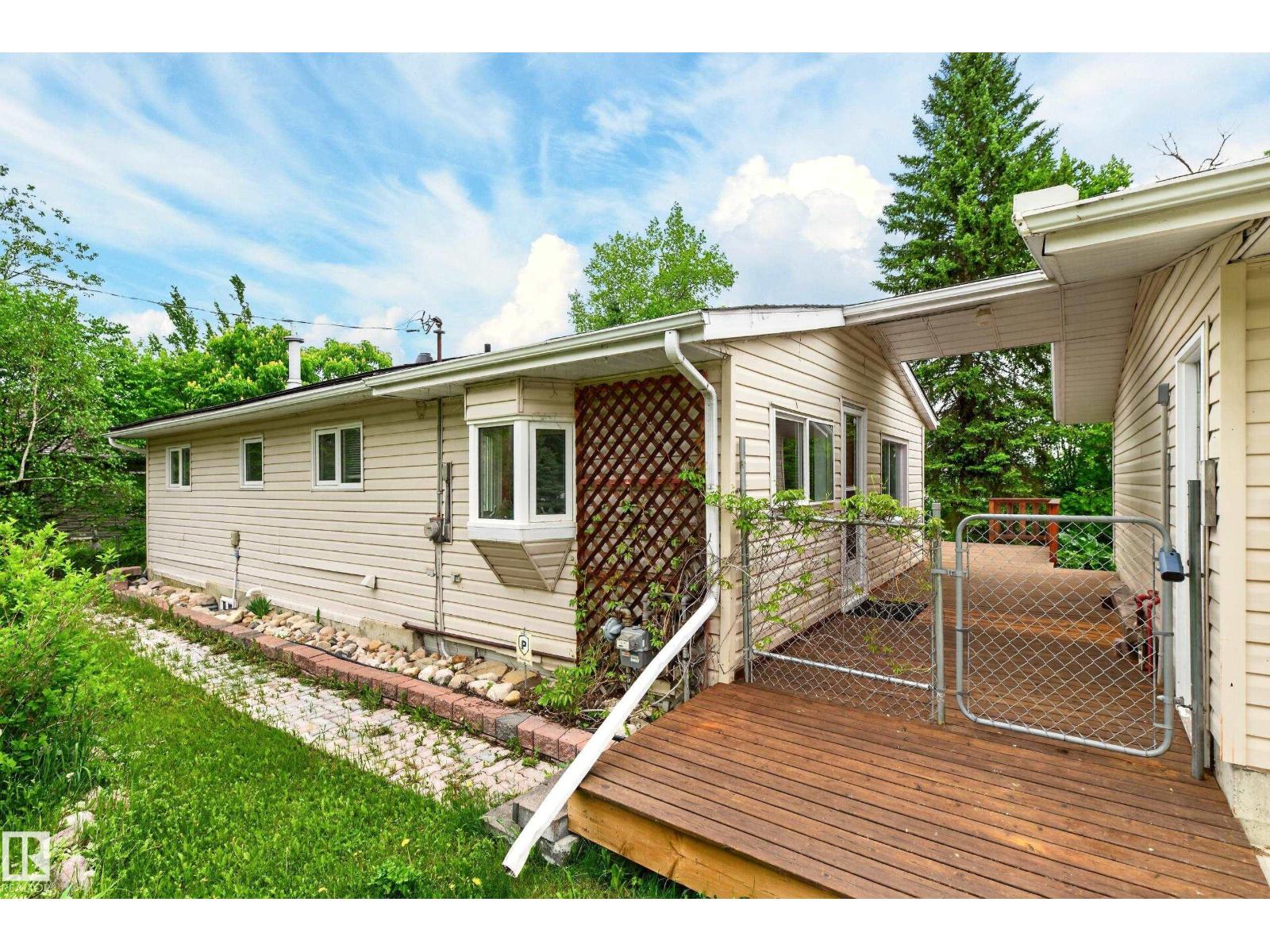 #35 51263 Rg Rd 204