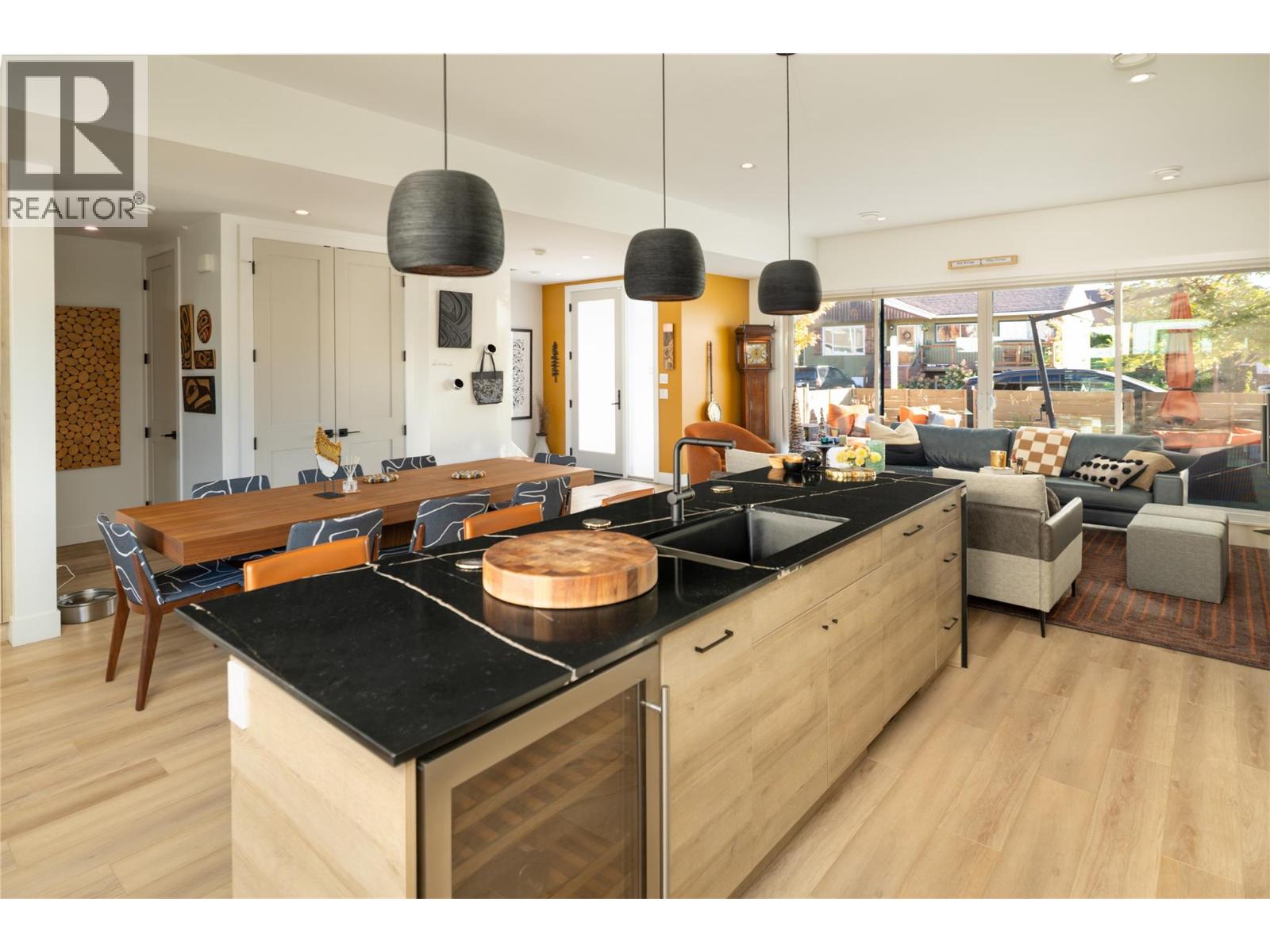 884 Patterson Avenue