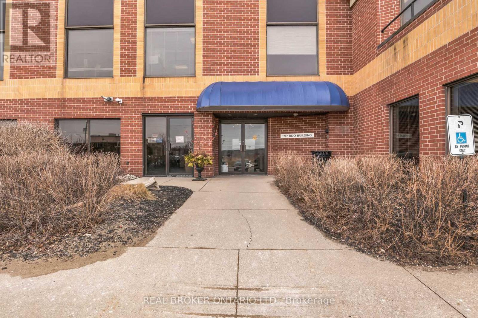 5 - 1717 2ND AVENUE E