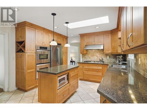 3670 RUTHERFORD CRESCENT North Vancouver BC V7N2C7