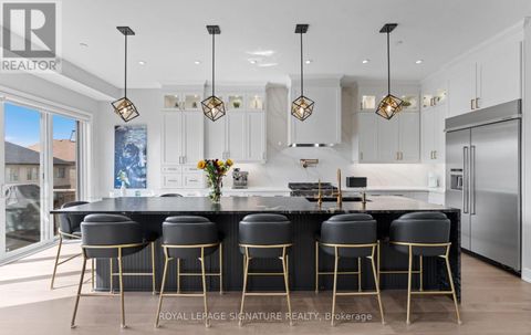 29 SIKURA CIRCLE Aurora ON L4G3Y8