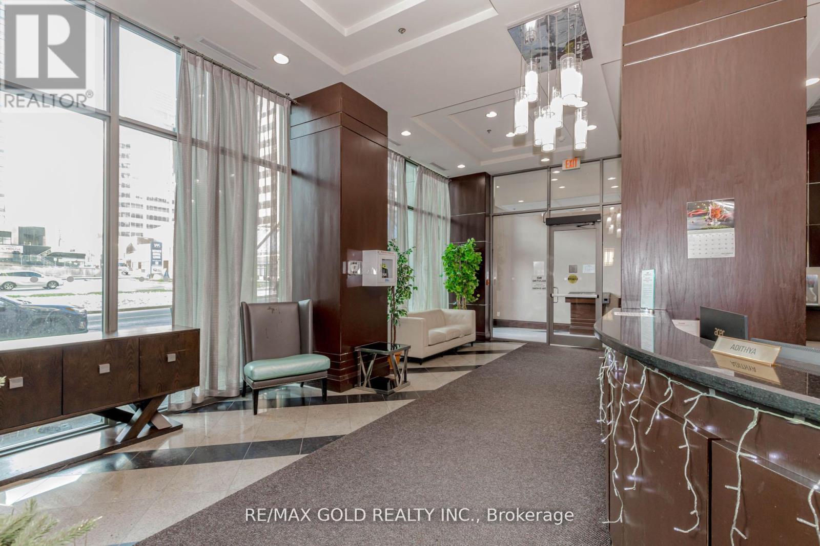 1507 - 208 ENFIELD PLACE