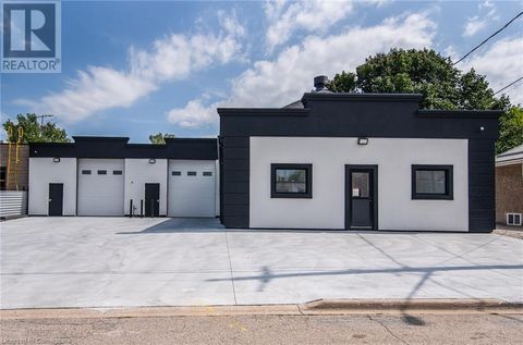 17 JARVIS Street Cambridge ON N1R1G7