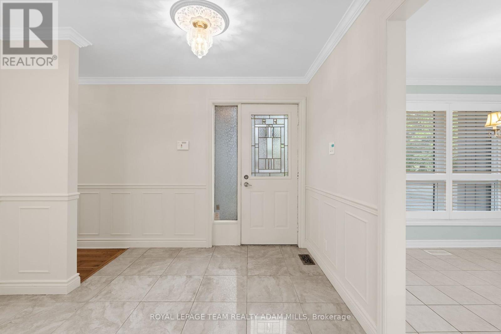 23 OAKMONT COURT