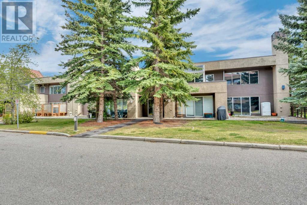 5, 206 Village Terrace SW