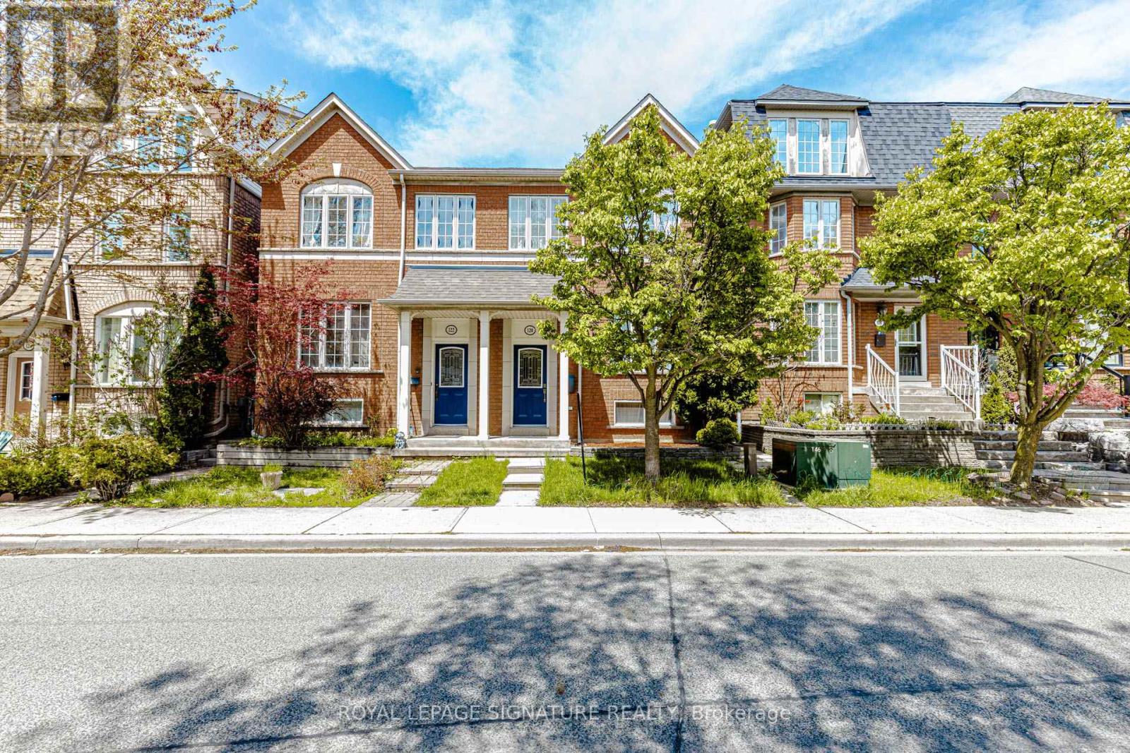 Photo 1 of 50 — 120 TARRAGONA BOULEVARD, Toronto (Junction Area), ON M6N5C5