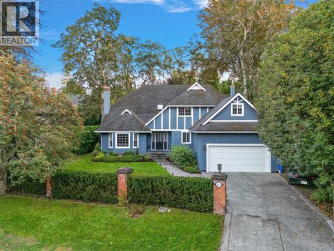 2023 Runnymede Ave Oak Bay BC V8S2V5