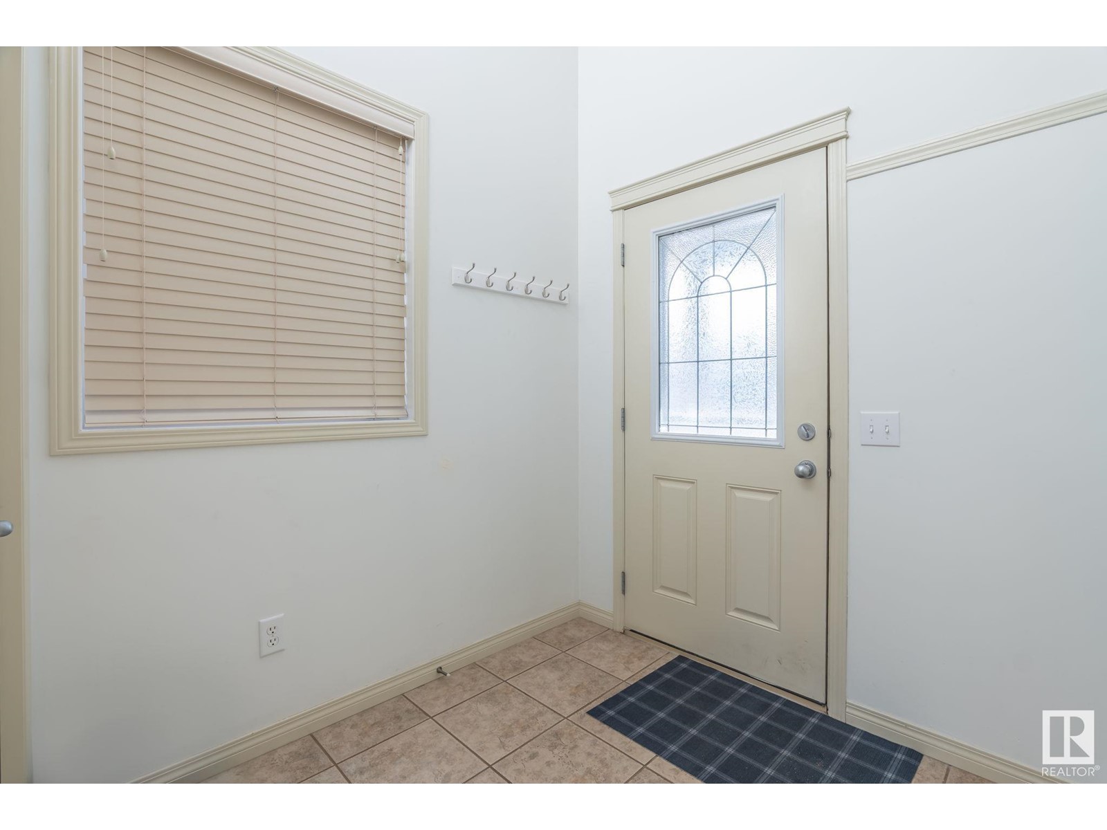8720 178 AV NW NW