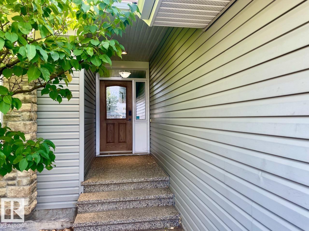 8711 208 ST NW