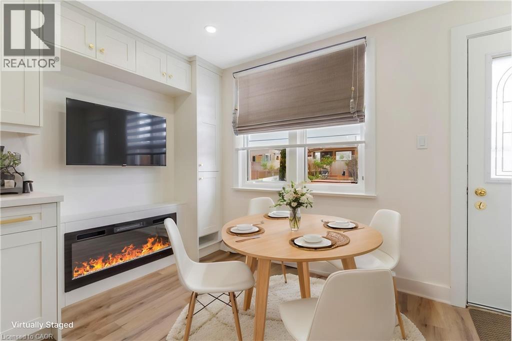 844 STIRLING Avenue S