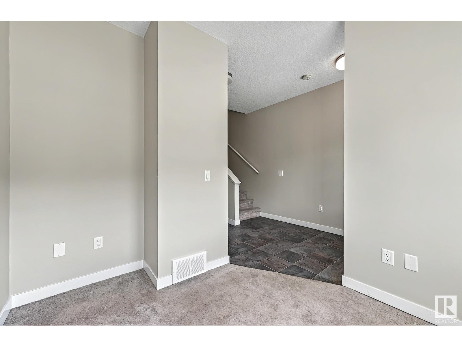 1087 GAULT BV NW