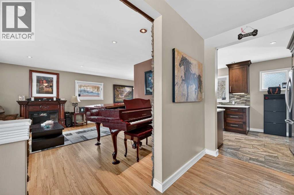 2023 Glenwood Drive SW