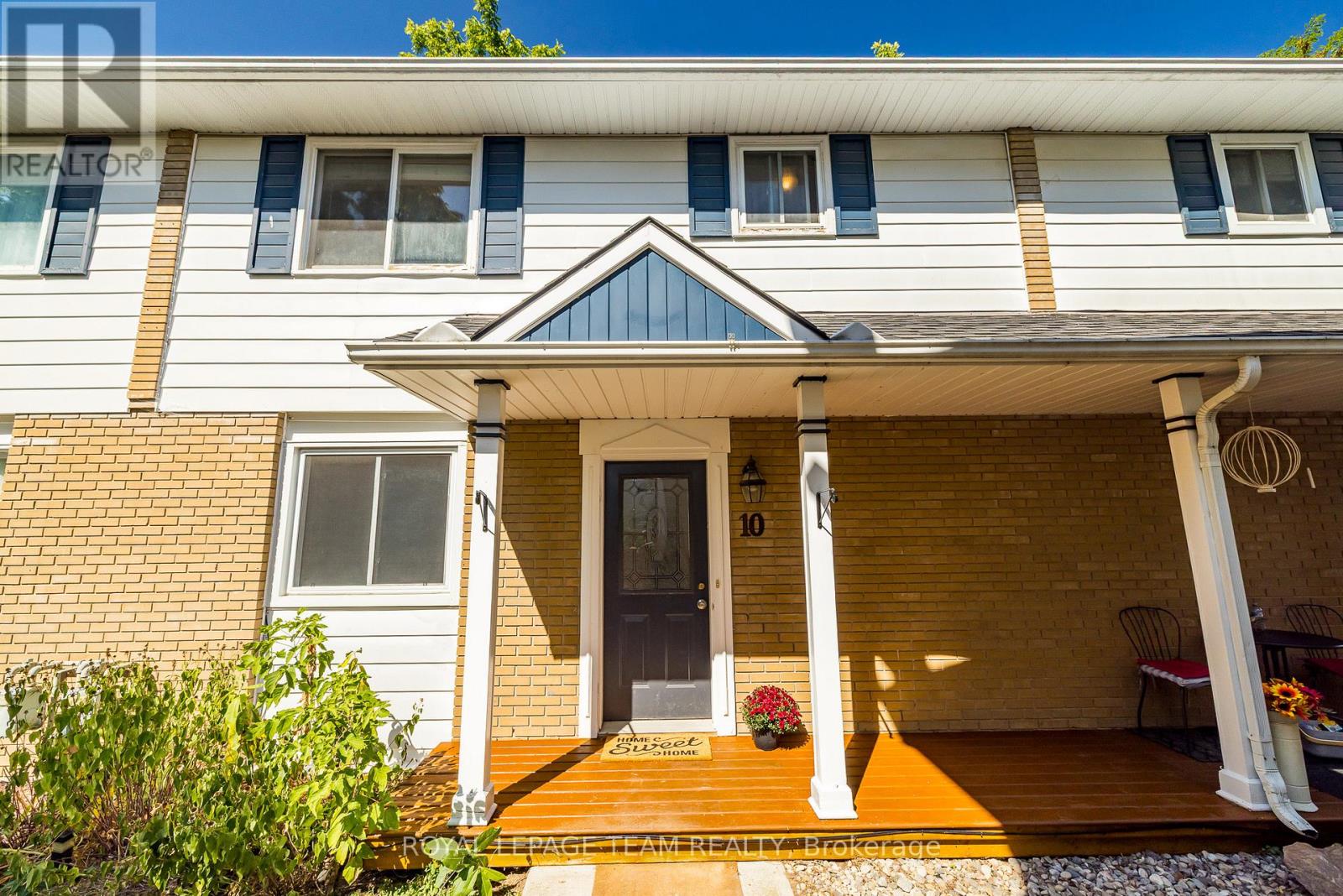 10 - 105 PARKINSON ST STREET