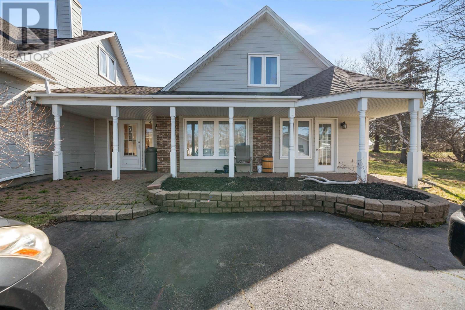 4 Tupper Court
