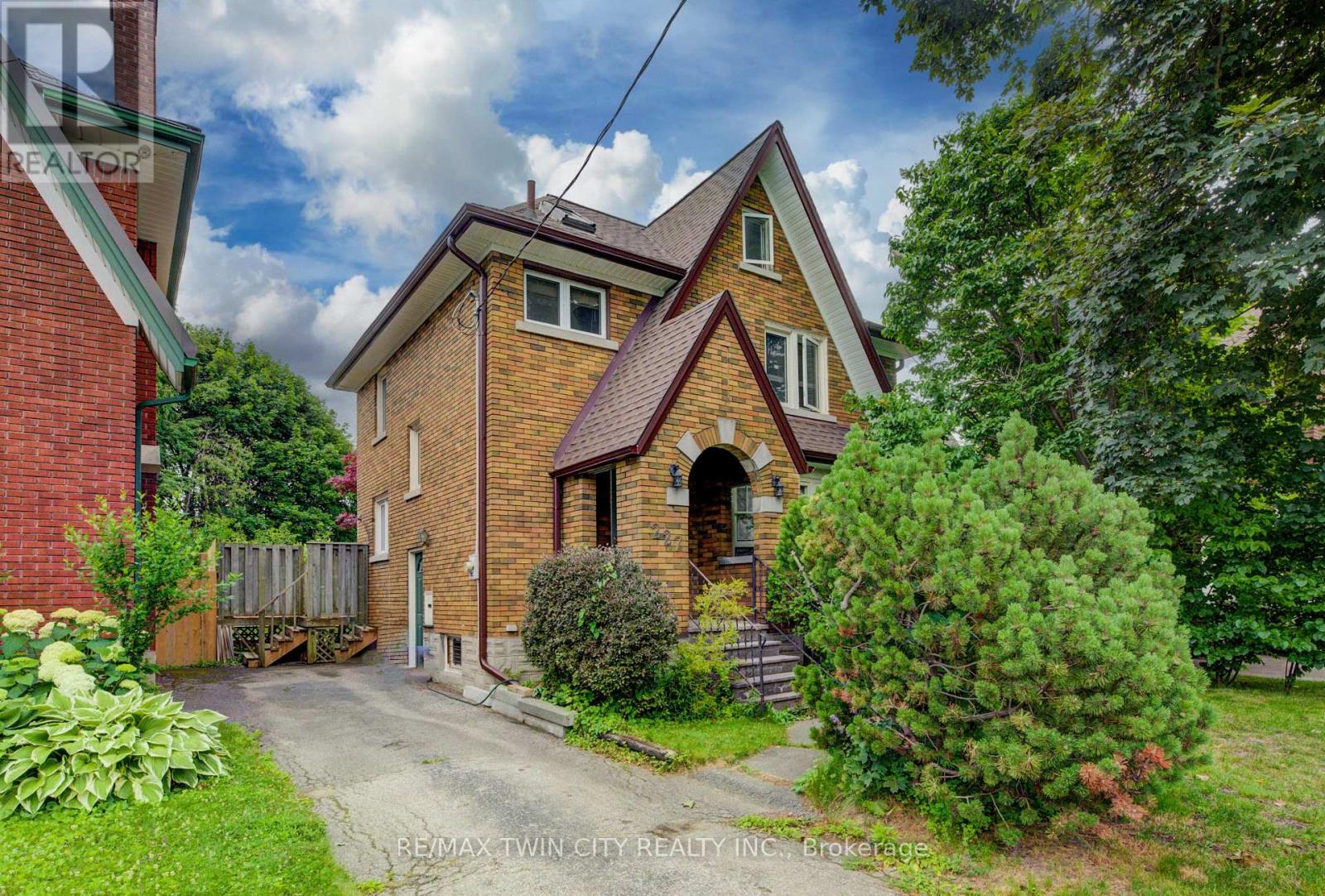 227 LYDIA STREET
