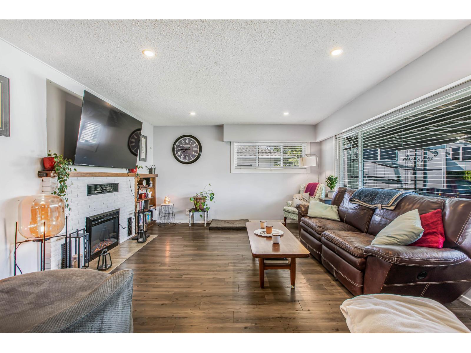 9856 INGLEWOOD CRESCENT|Chilliwack Proper East