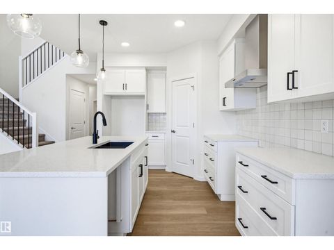 5107 69 ST Beaumont AB T4X3E4