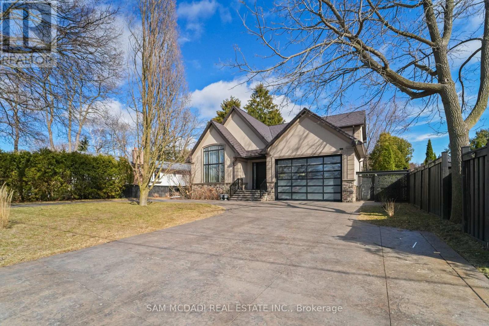 3168 LAKESHORE ROAD W