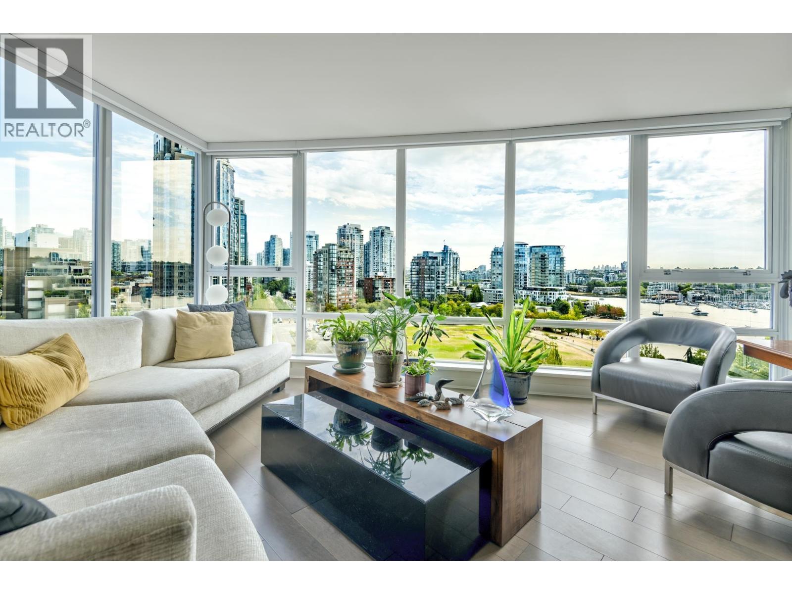 1207 1408 STRATHMORE MEWS
