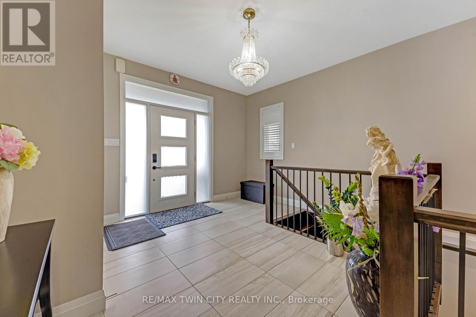 86 WOODBERRY CRESCENT