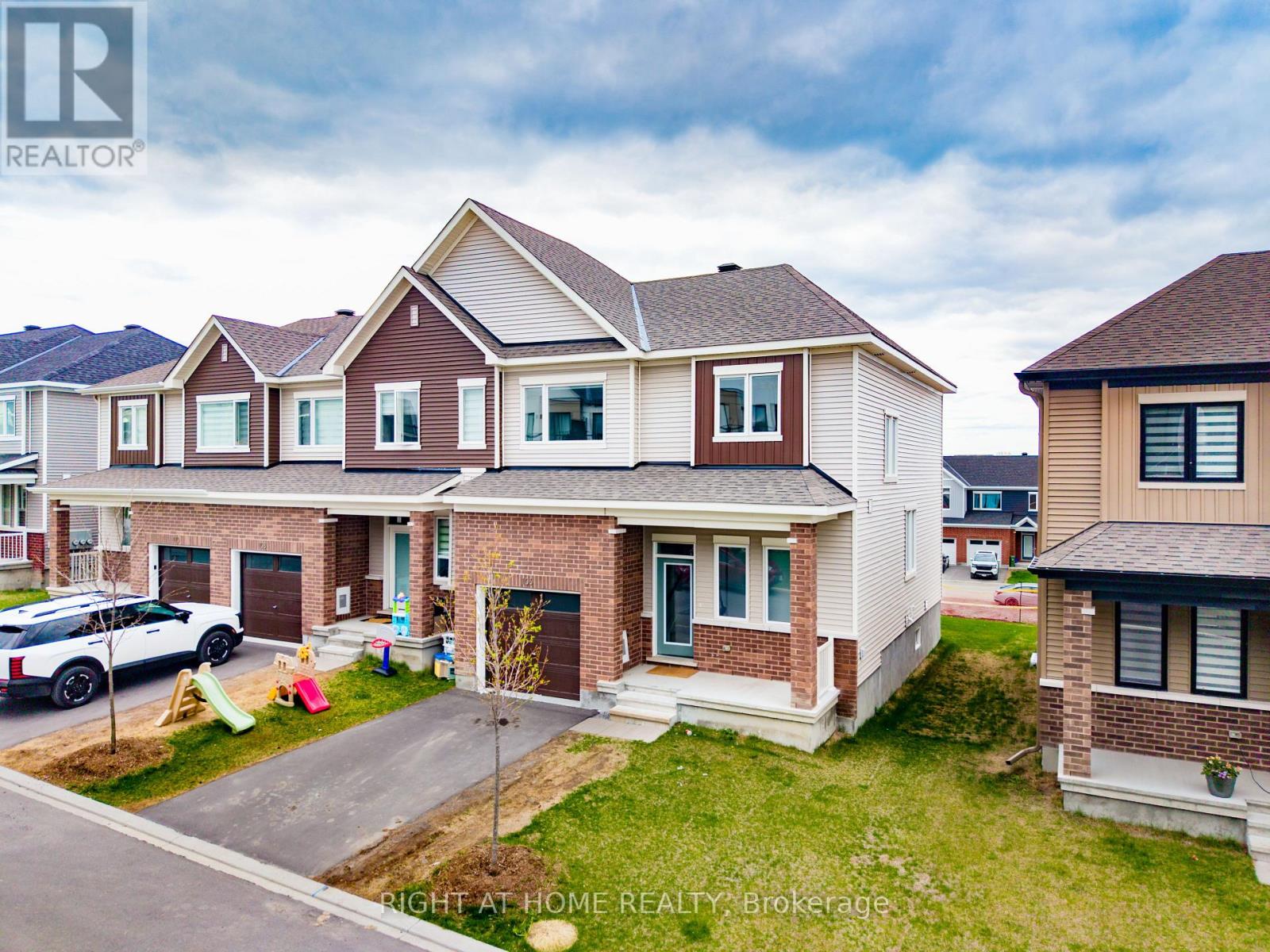 106 BEEBALM CRESCENT