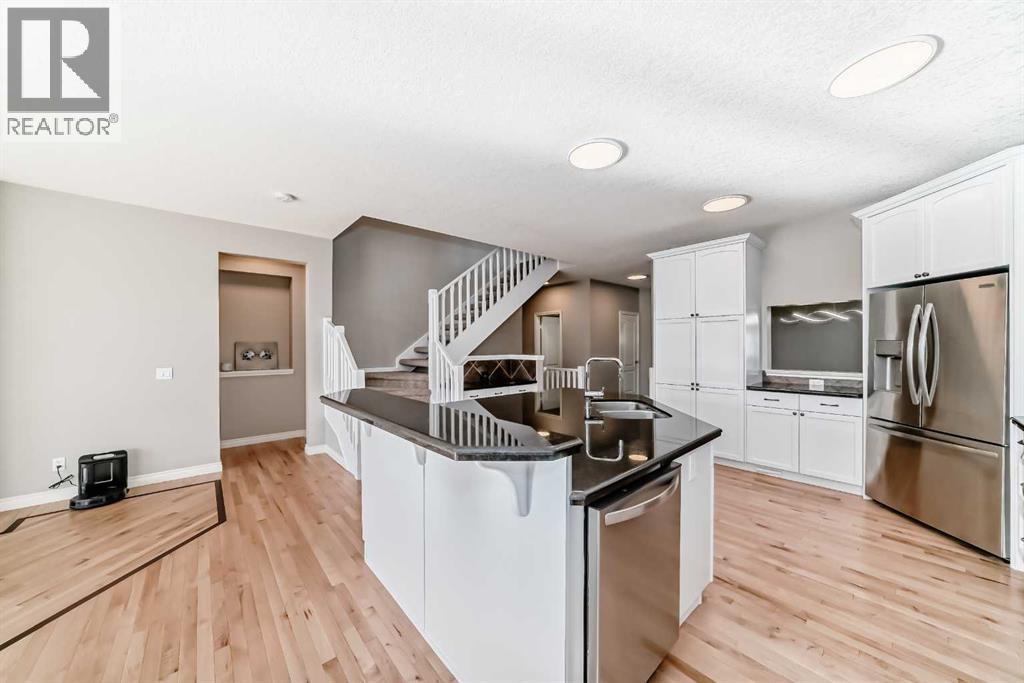 75 Cougar Ridge Heights SW