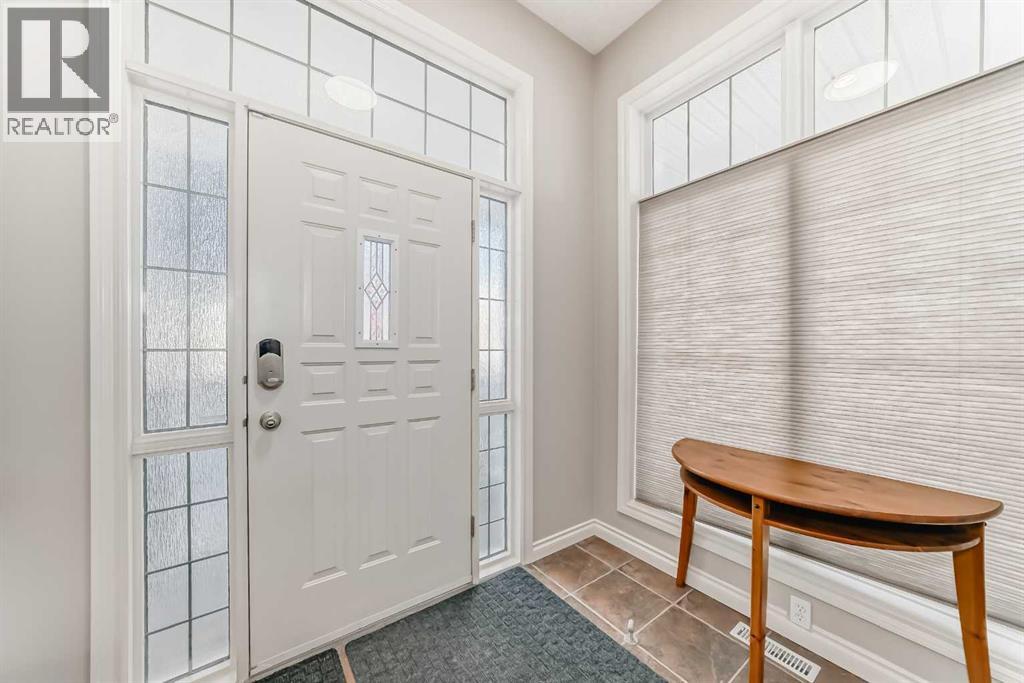 75 Cougar Ridge Heights SW