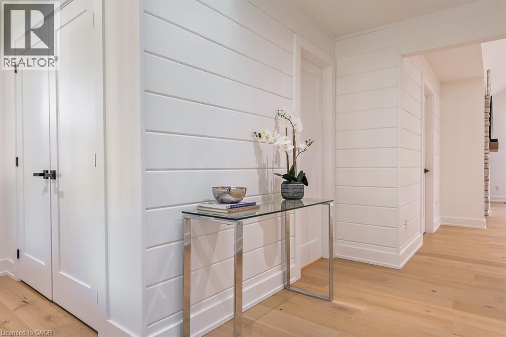 2282 FAIRLEIGH Place