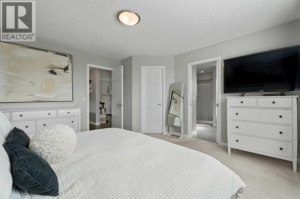 11 Mount Rae Heights