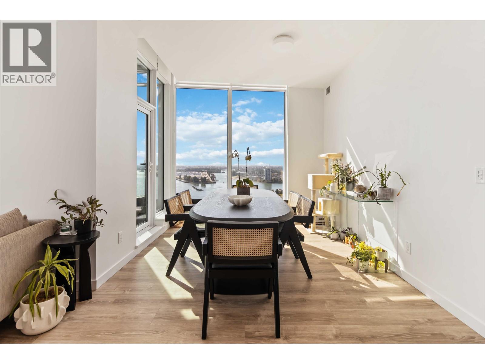 2508 680 QUAYSIDE DRIVE