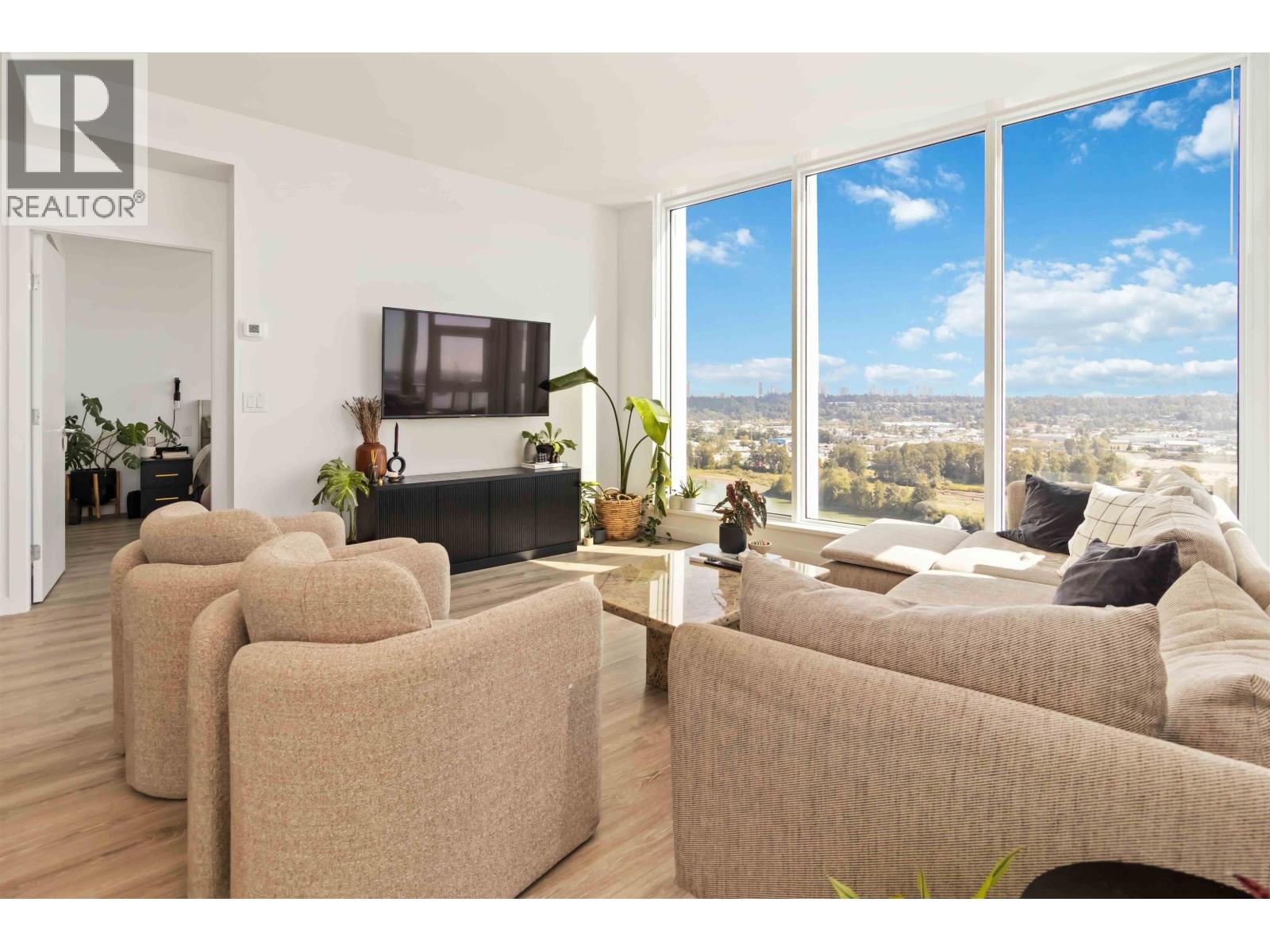 2508 680 QUAYSIDE DRIVE