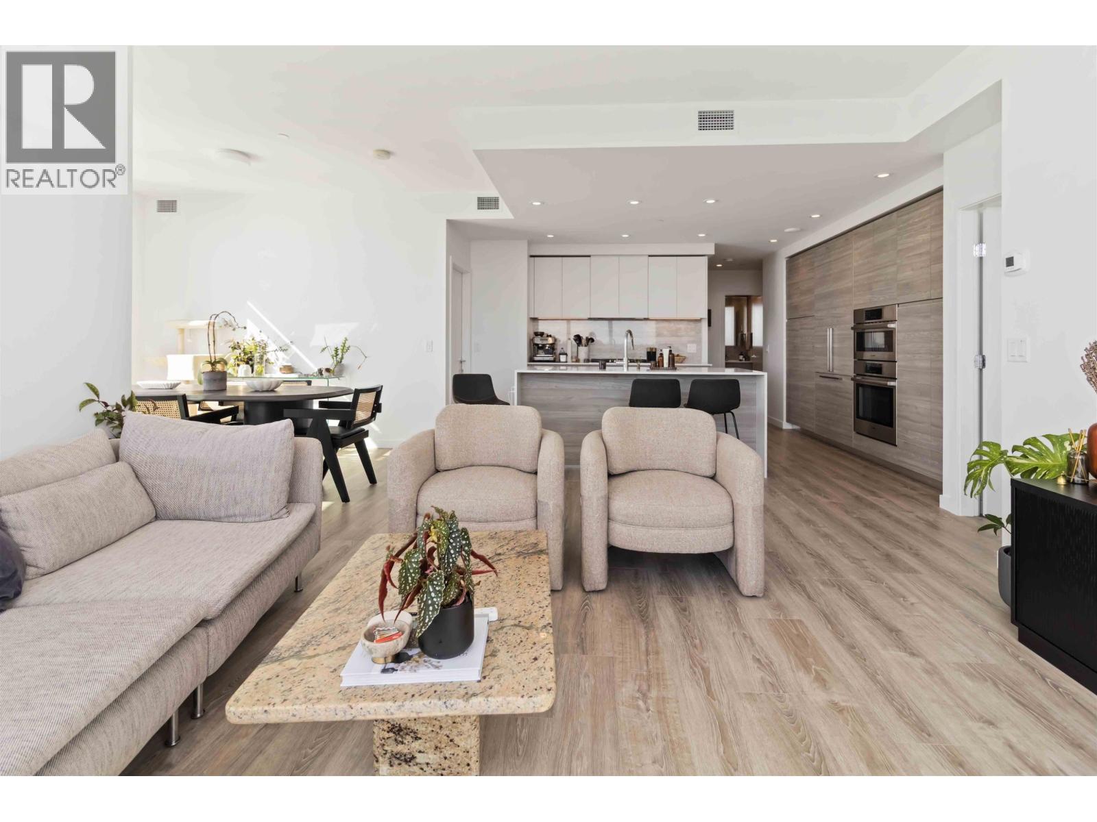 2508 680 QUAYSIDE DRIVE