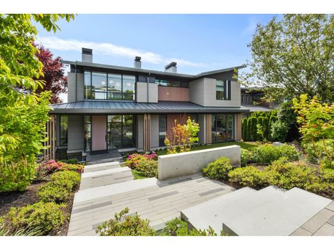13386 MARINE DRIVE Surrey BC V4A1G2