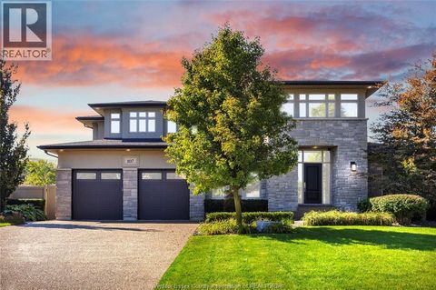 107 CHRISTY LANE Tecumseh ON N8N4W4