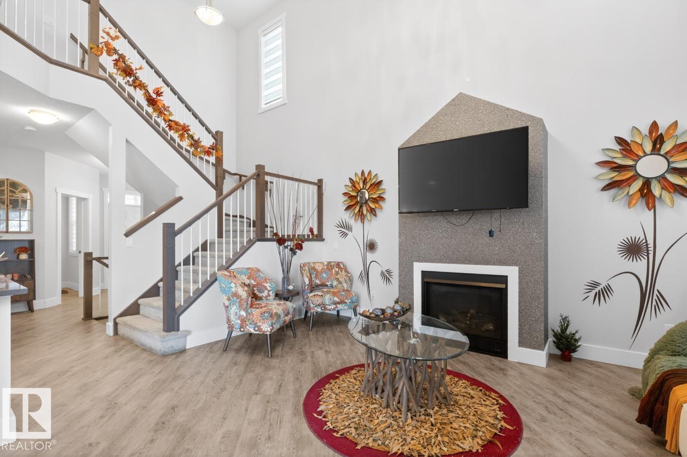 7942 ERASMUS CR NW
