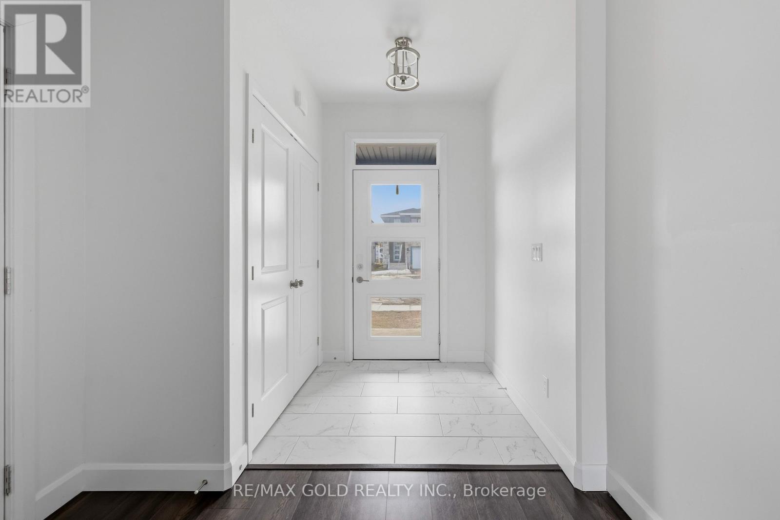 33 WALDEN POND DRIVE