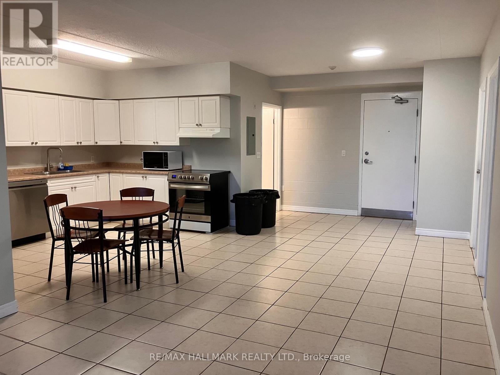 301 - 271 LESTER STREET