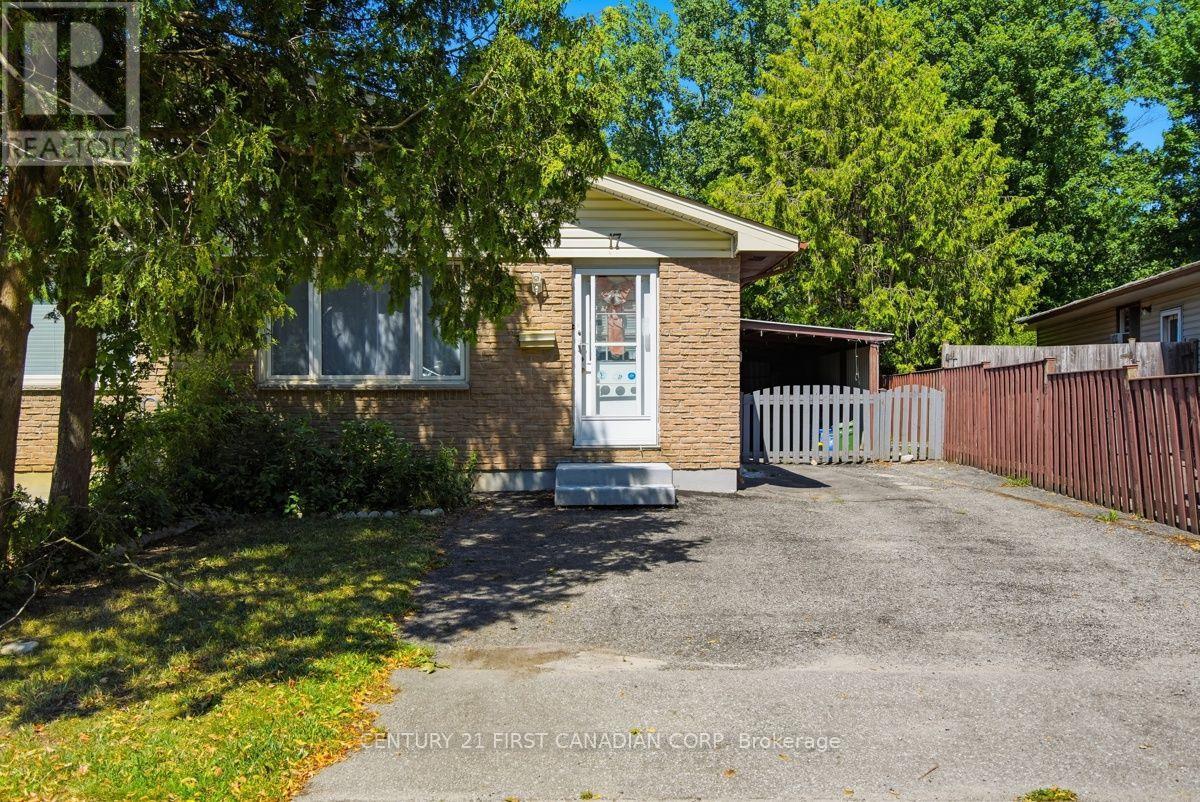17 EDGEMERE CRESCENT